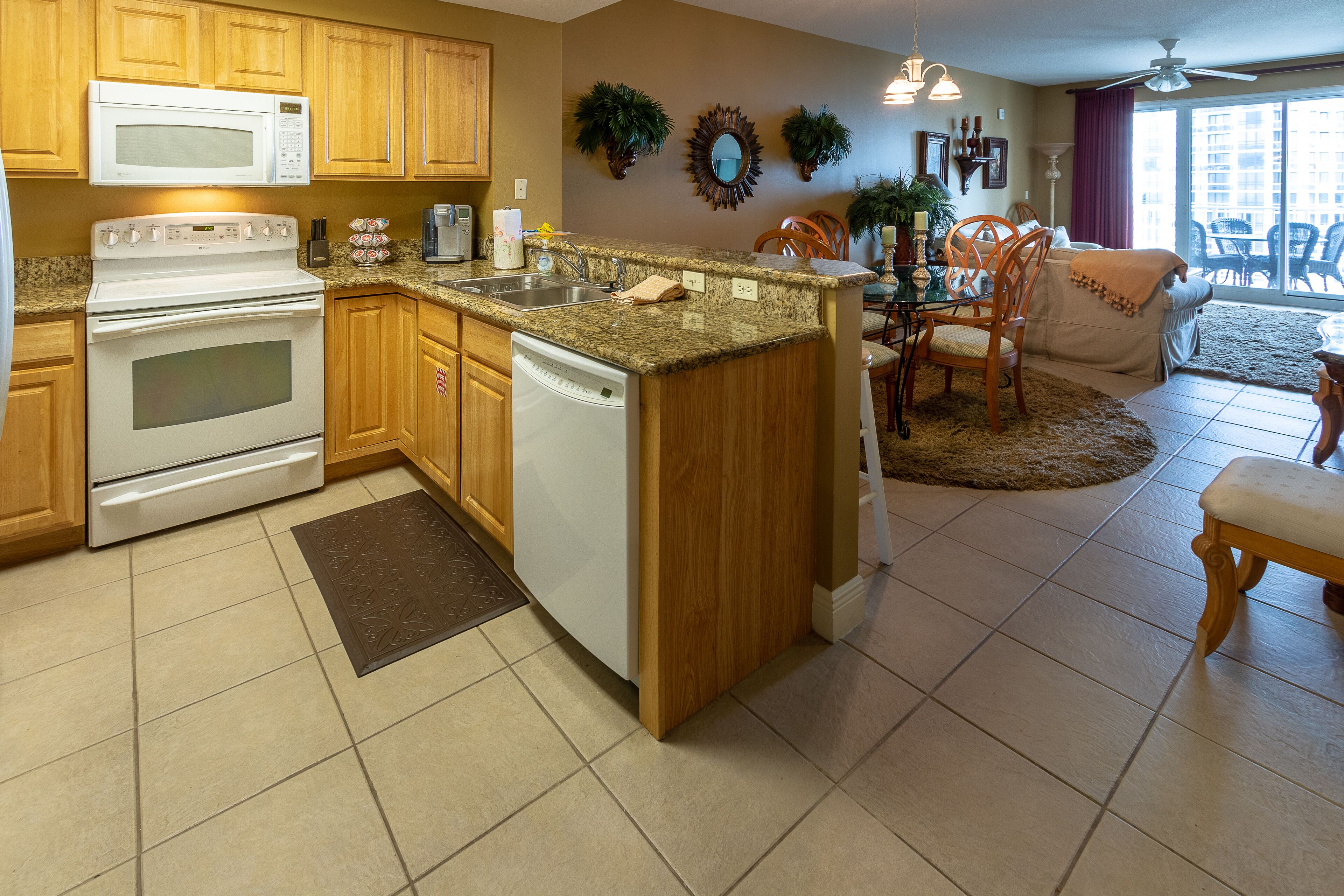 WHY NOT SPEND THANKSGIVING WEEK AT THE BEACH?? SPECIAL WEEKLY RATE!!!!!