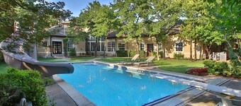 Spacious home near I-35 in Edmond