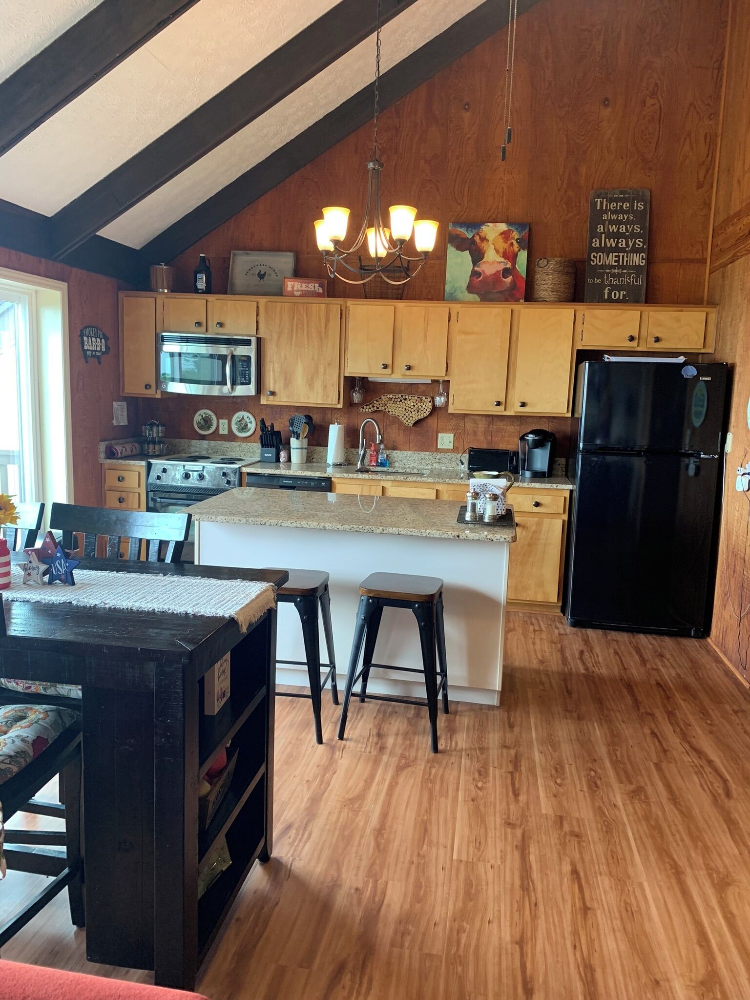 THE MOUNTAINS ARE CALLING! Fabulous Unobstructed Views!