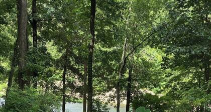 Caddo River Crossing - The Bungalow - Has a view and access to the Caddo River