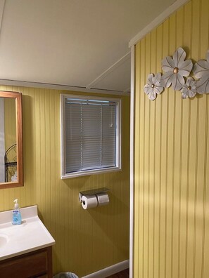 Douche, serviettes fournies