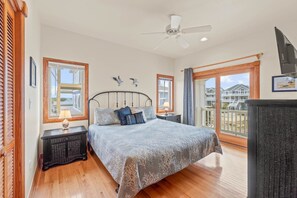 8 bedrooms, free WiFi, bed sheets