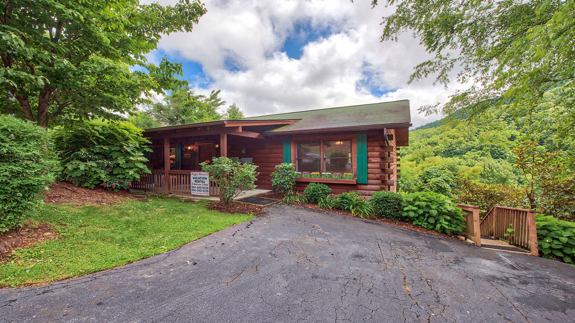 Grand Views, Easy Access, Spacious, immaculate! - Spring, Summer, Fall & Winter.