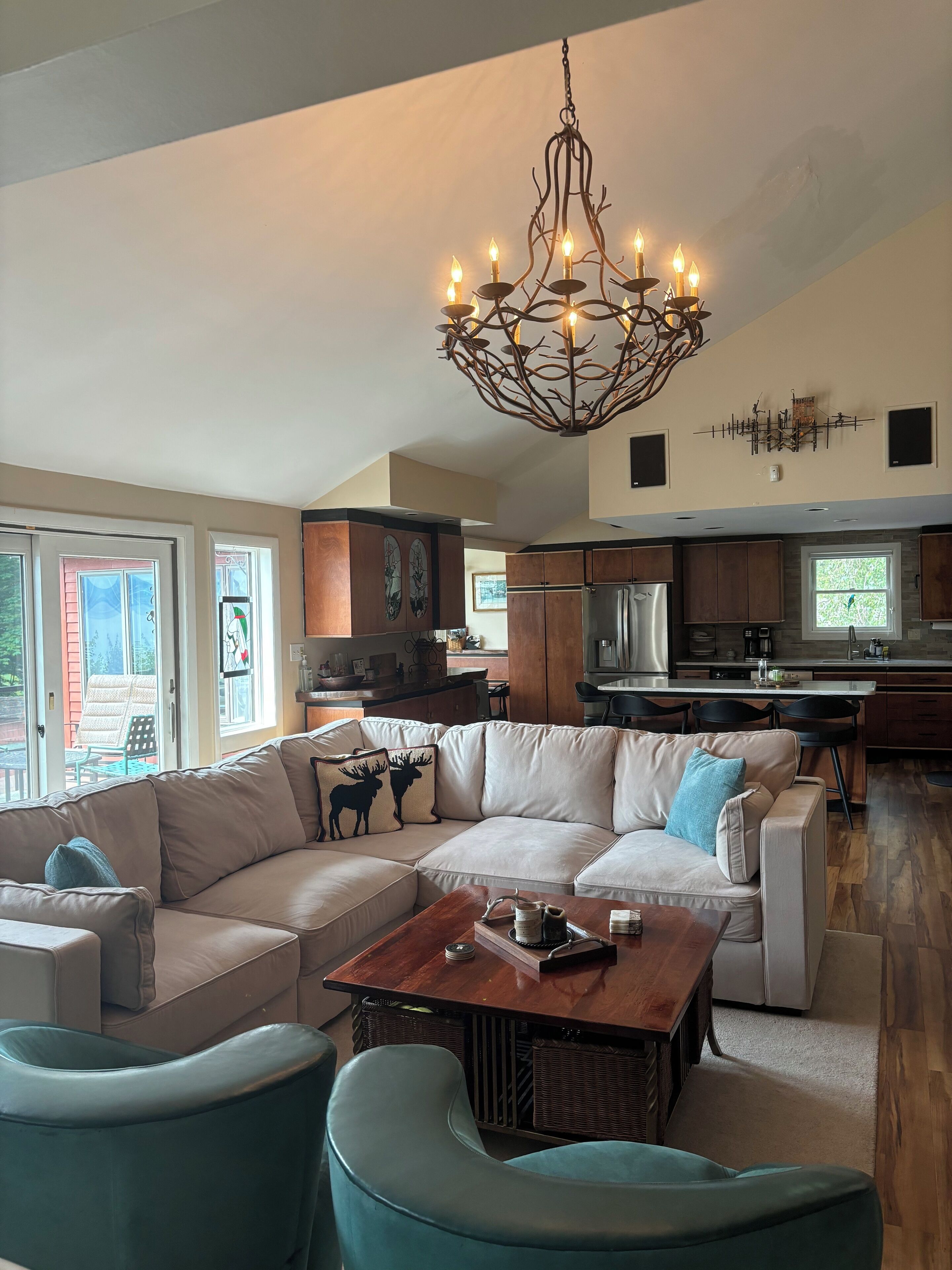 Unforgettable Jay Peak Area 5 BR Luxury Family Home Located On Lake Memphremagog