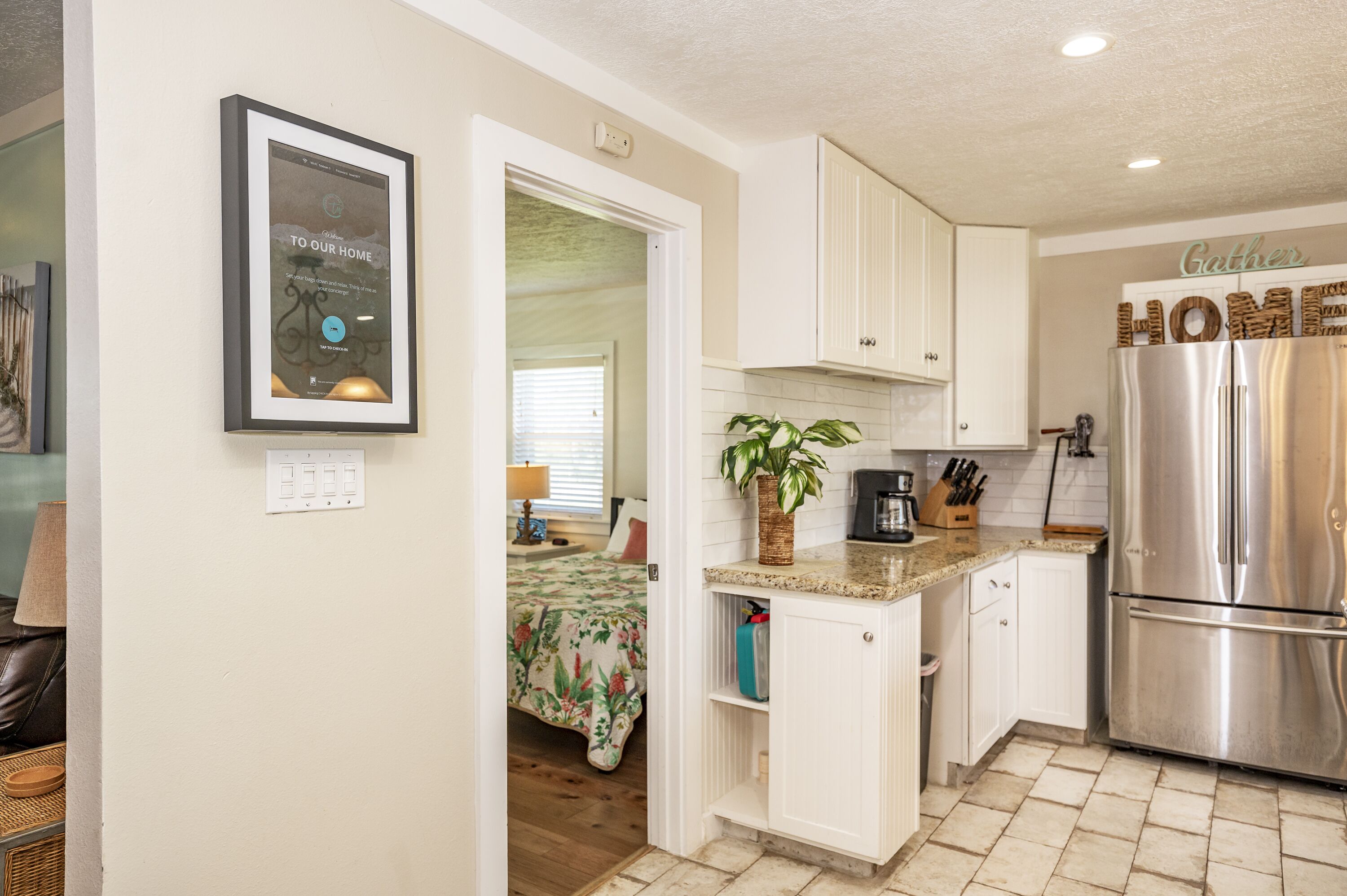 "THE TEXICAN" - Beautiful, Waterfront Home on Caney Creek