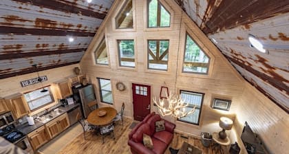 Quail's Nest with Hot tub