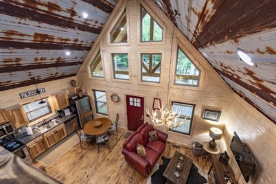 Quail's Nest with Hot tub