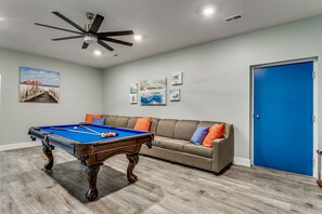 Spielezimmer