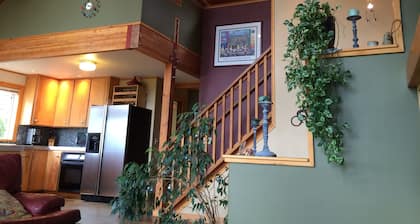 Columbia Tree House - Downtown Hood River con gran vista