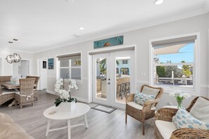 Dining - SeaBreeze – Family Paradise w/ Pool, Hot Tub & Dock Access (Marathon)