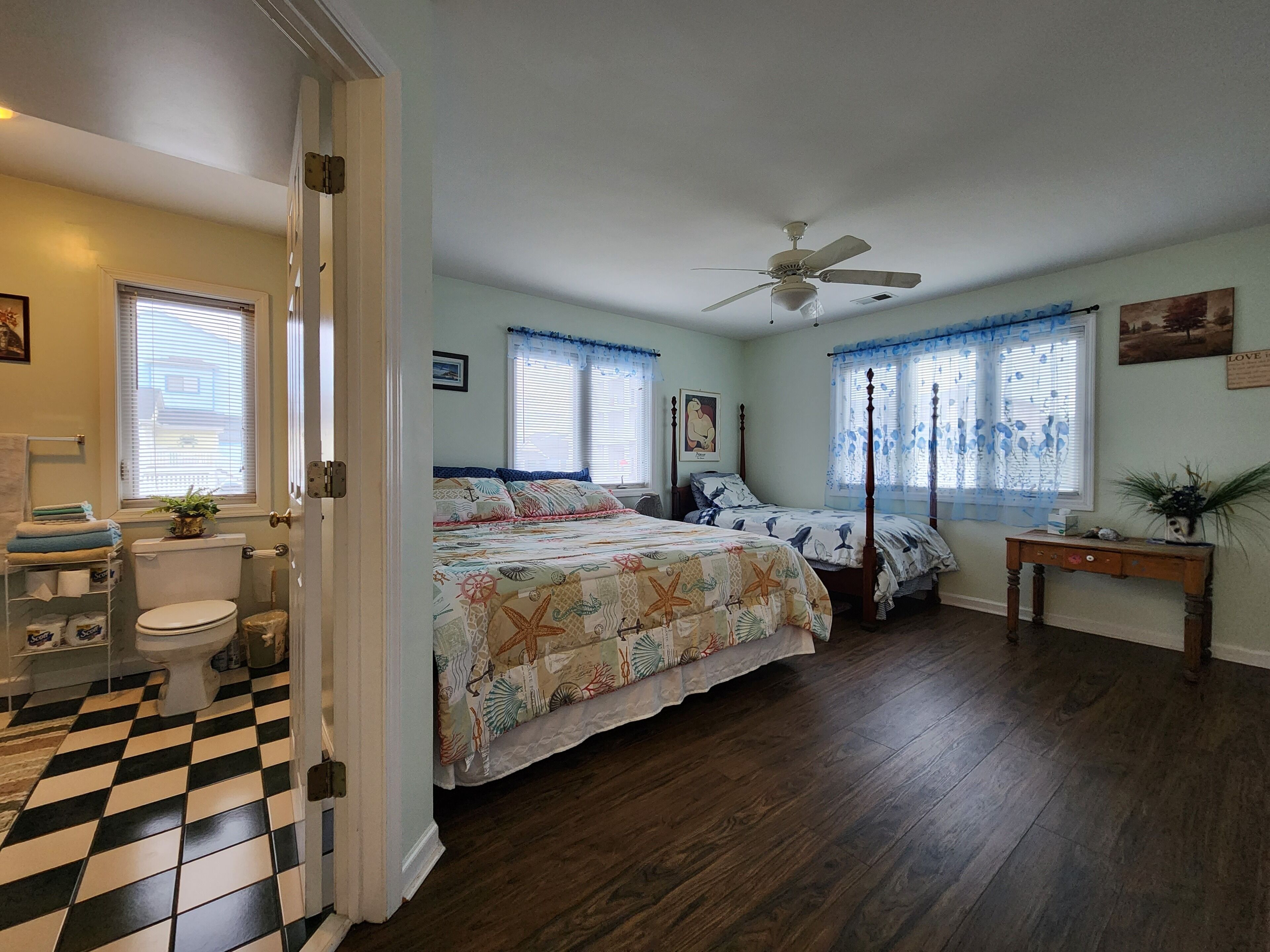 Waterfront Condo/Pier/Boat Slip 1 Block From Beach and Boardwalk. 2 BR, 2BA