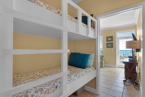 2 soverom, strykejern/-brett, wi-fi (inkludert) og sengetøy