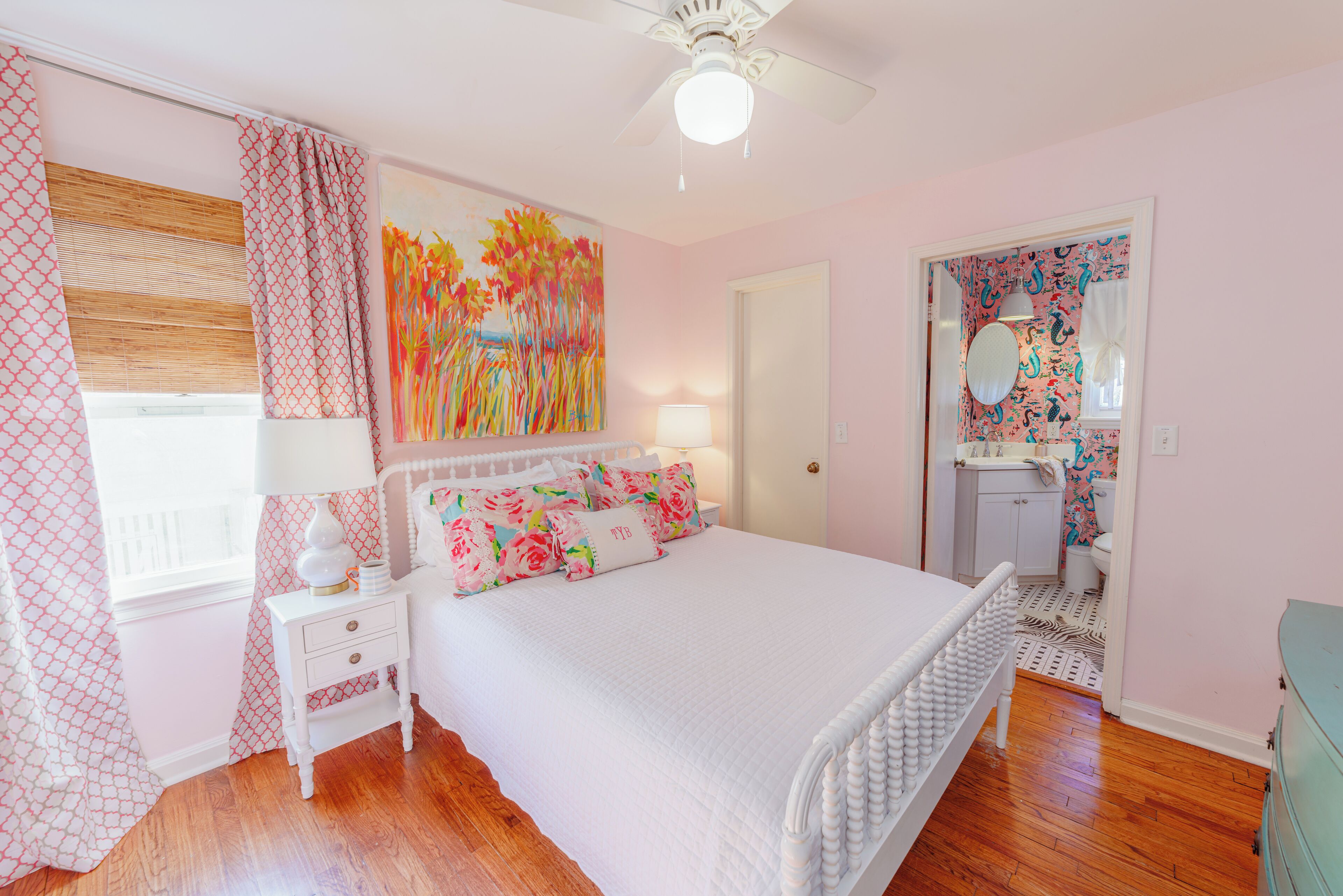 3 bedrooms, desk, iron/ironing board, travel cot