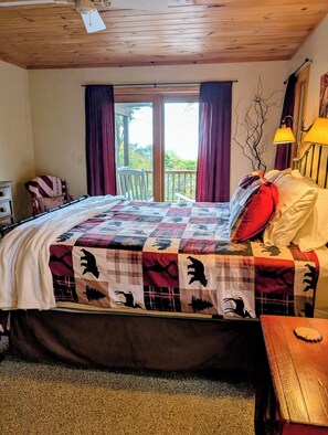 3 slaapkamers, een strijkplank/strijkijzer, reisbedje, gratis wifi