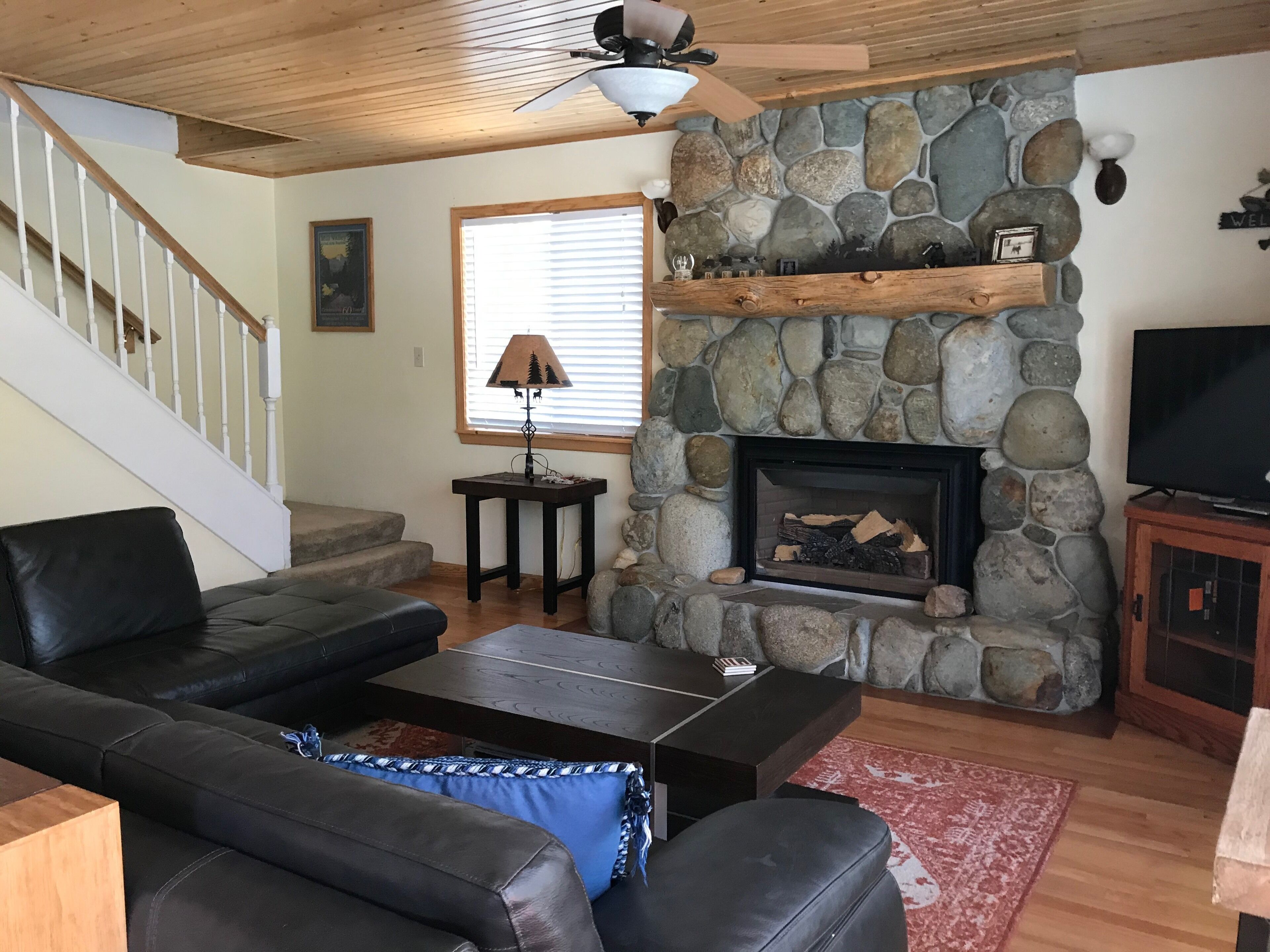 Mountain  Cabin with Mountain Views El Dorado County Permit # VHR-072519