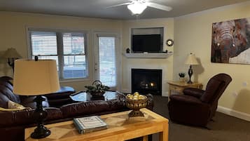 智能電視、壁爐