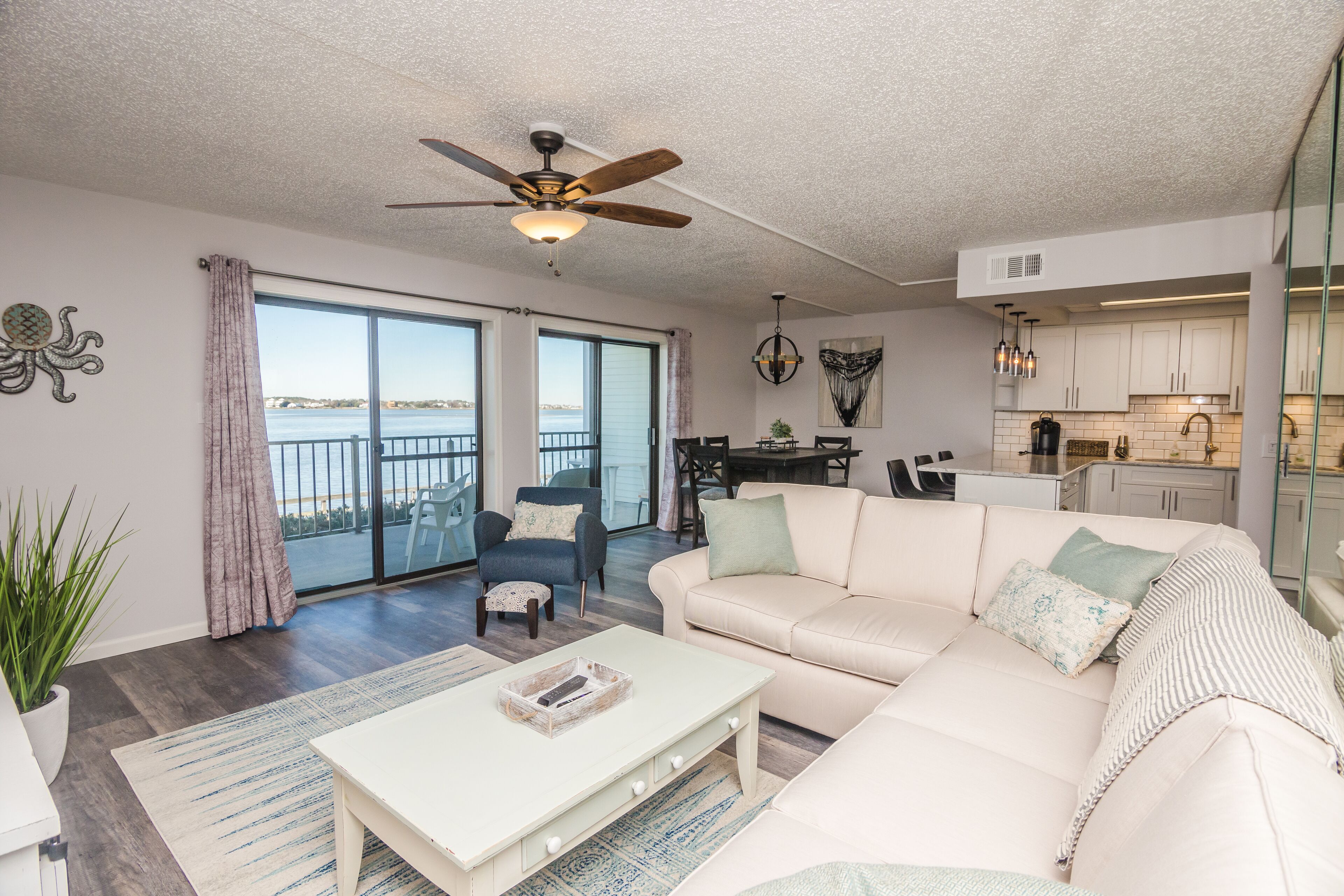 Updated w/ Open Bay Views, Bayfront pool & 3 blocks to beach/boardwalk