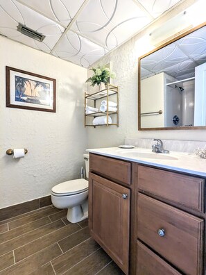 تجهيزات دش، مجففات شعر، مناشف