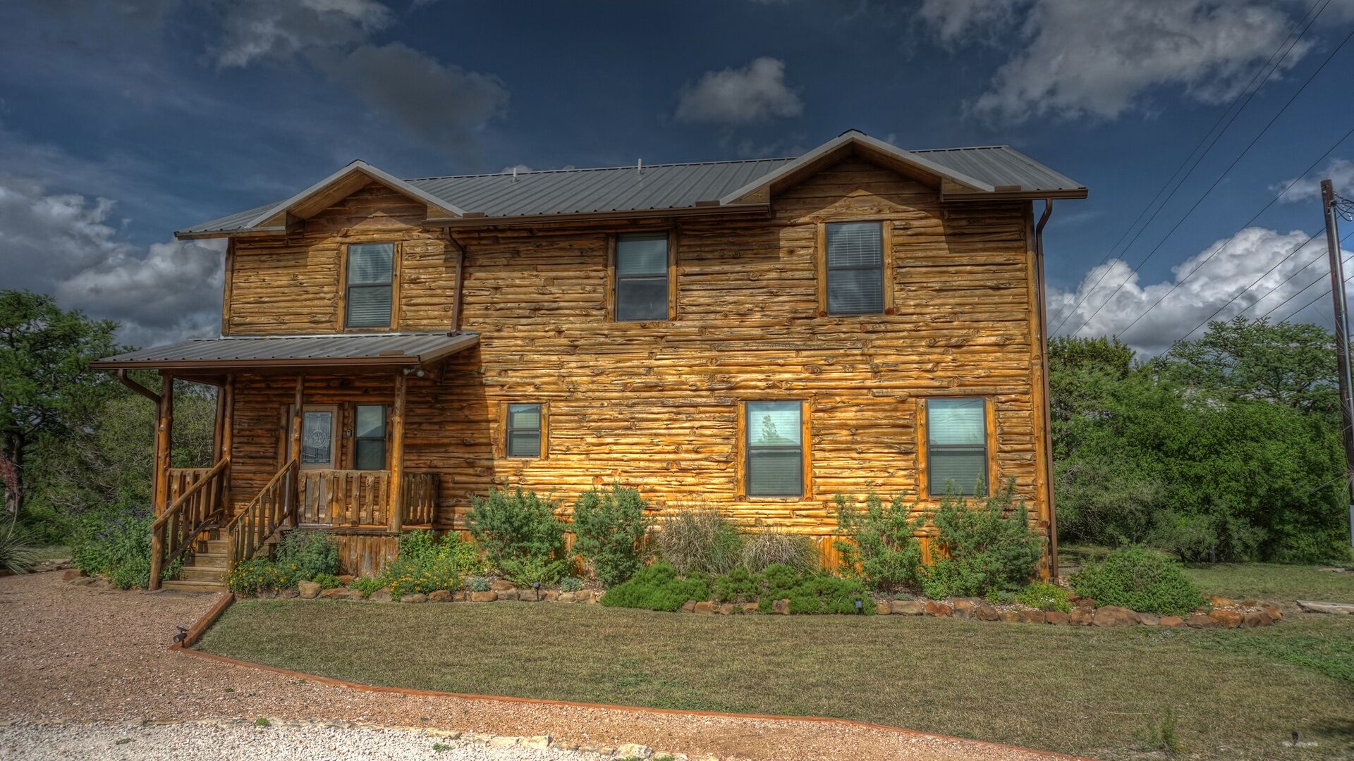 Two Story Luxury Lodge A Great Family Getaway