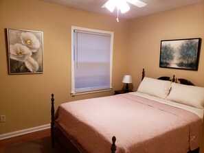 4 bedrooms, iron/ironing board, free WiFi
