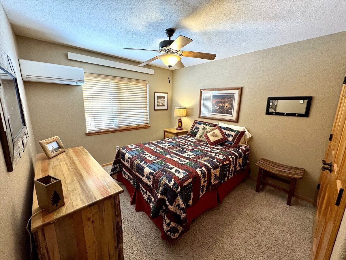 5 bedrooms, free WiFi, bed sheets