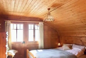4 Schlafzimmer, Schreibtisch, WLAN