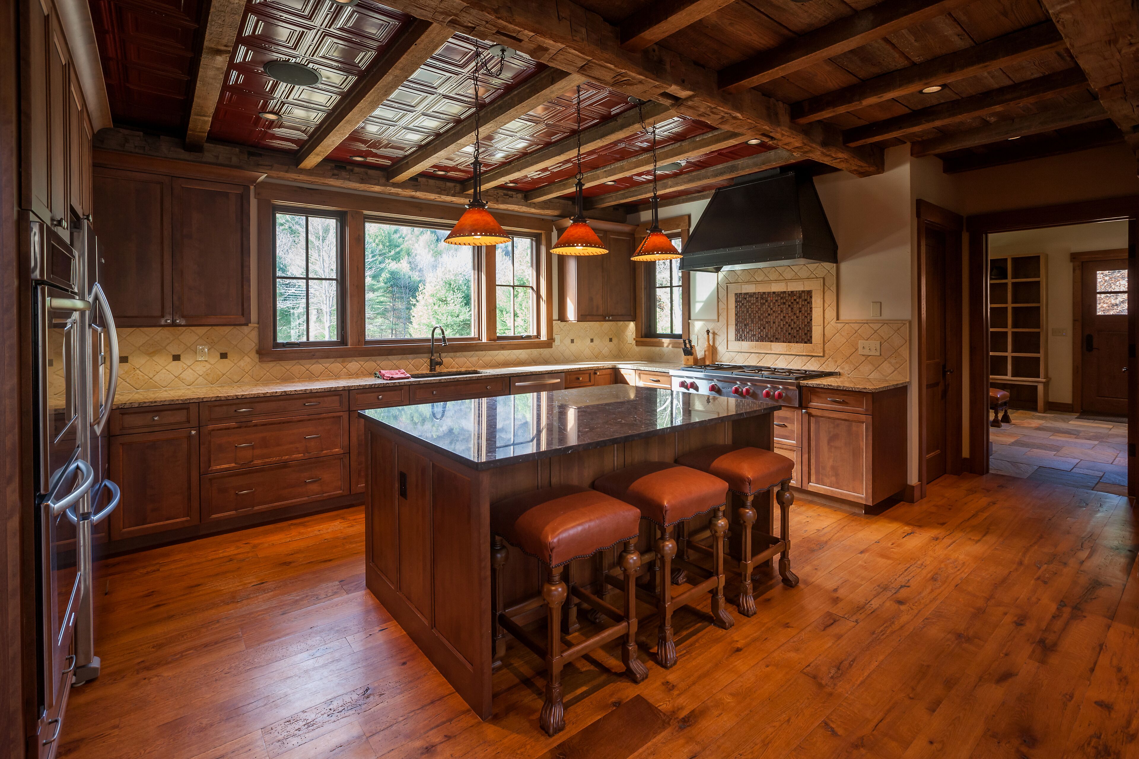 Western Mountain Lodge on River and Close to Stratton