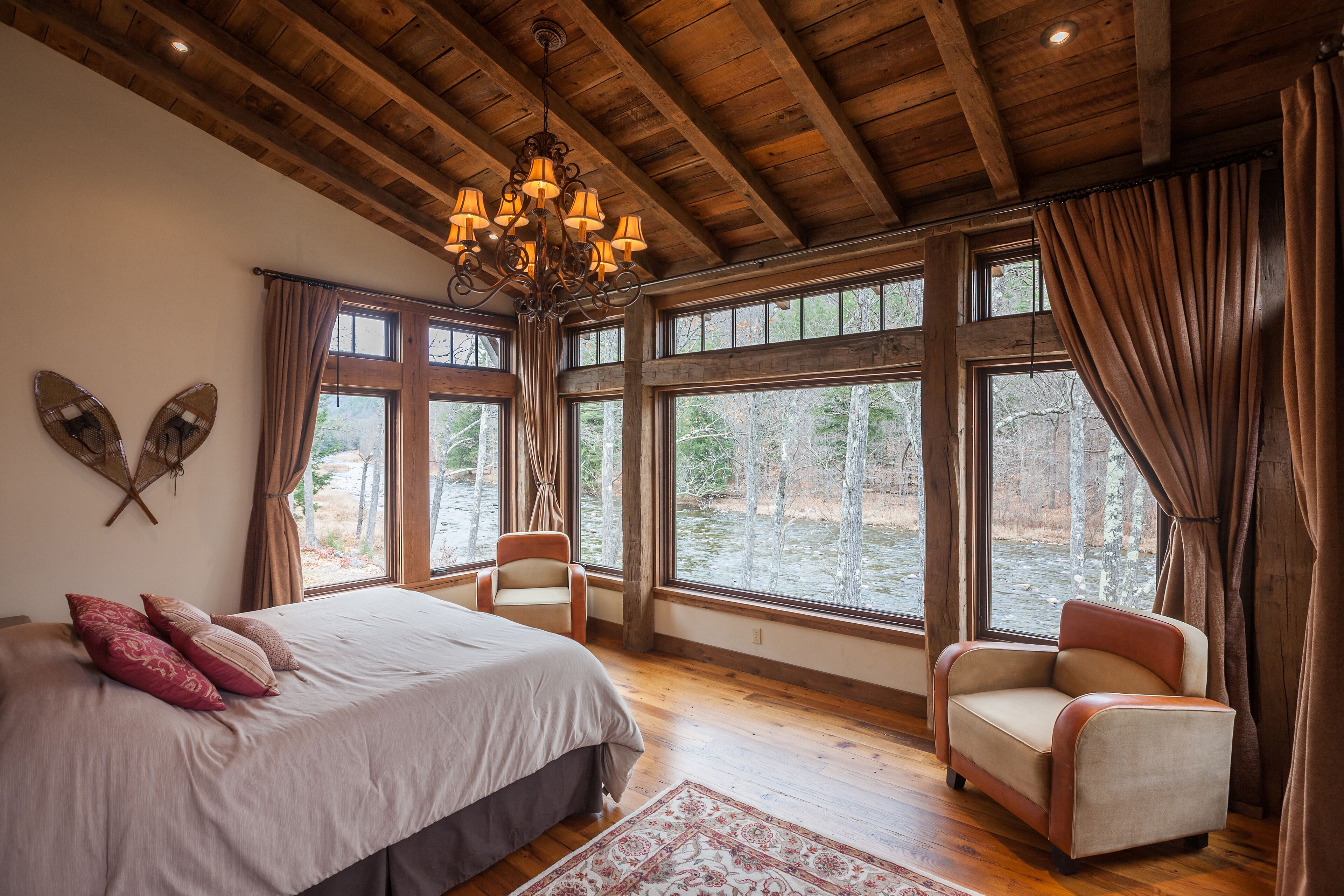 Western Mountain Lodge on River and Close to Stratton