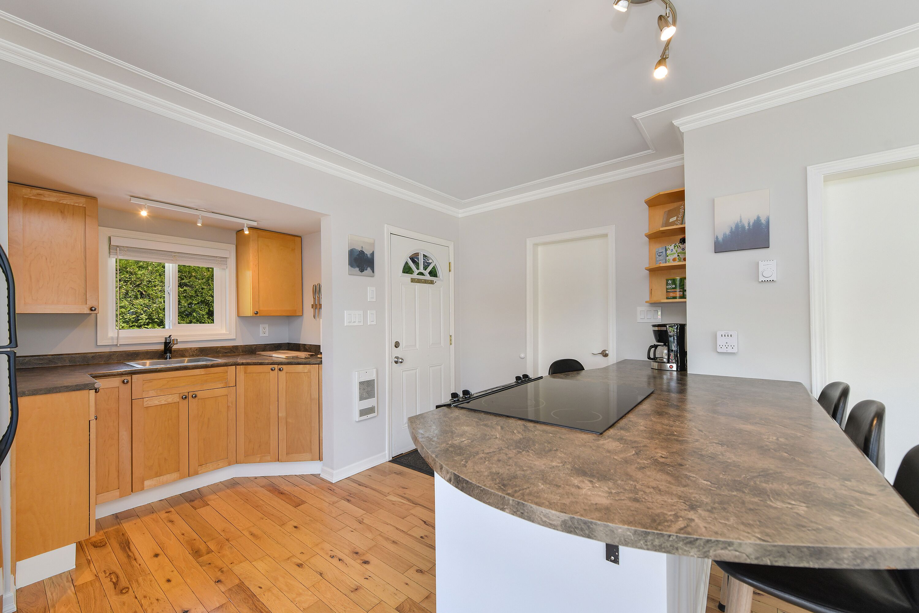 Cozy Cottage Style House In The Heart Of Lake Cowichan