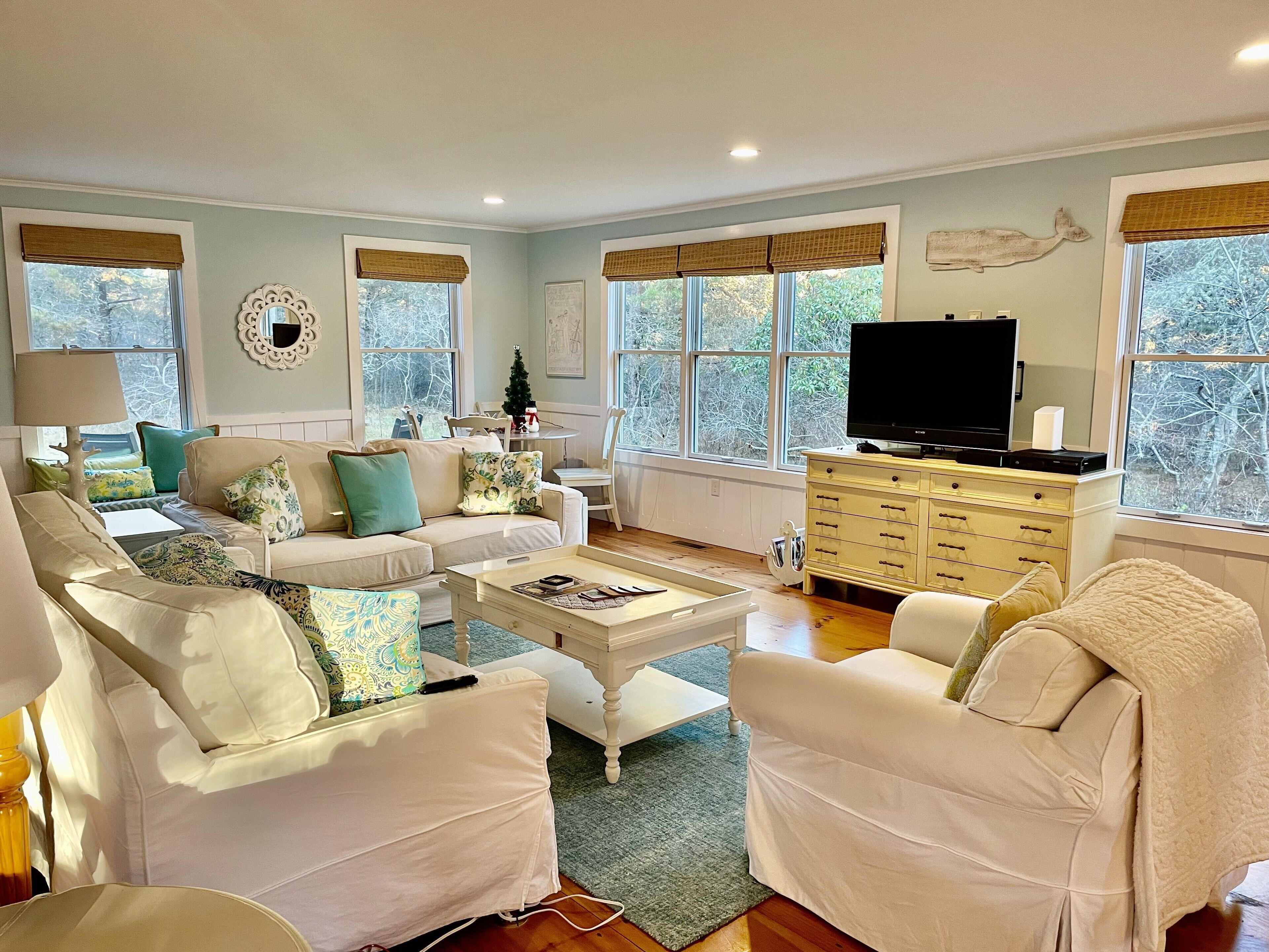 Beautiful 4bed3ba NANTUCKET retreat. Lovely Private home close to bikepath trail