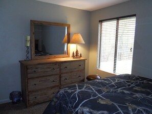 2 bedrooms, desk, iron/ironing board, free WiFi