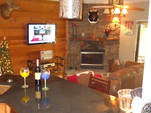 Smart TV, fireplace, DVD player, stereo - 7 Springs - Swiss Mountain Condo, 2 Bedroom, 2 Bath - Recently Updated with Wifi (Champion)