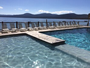 Piscine extérieure, piscine chauffée