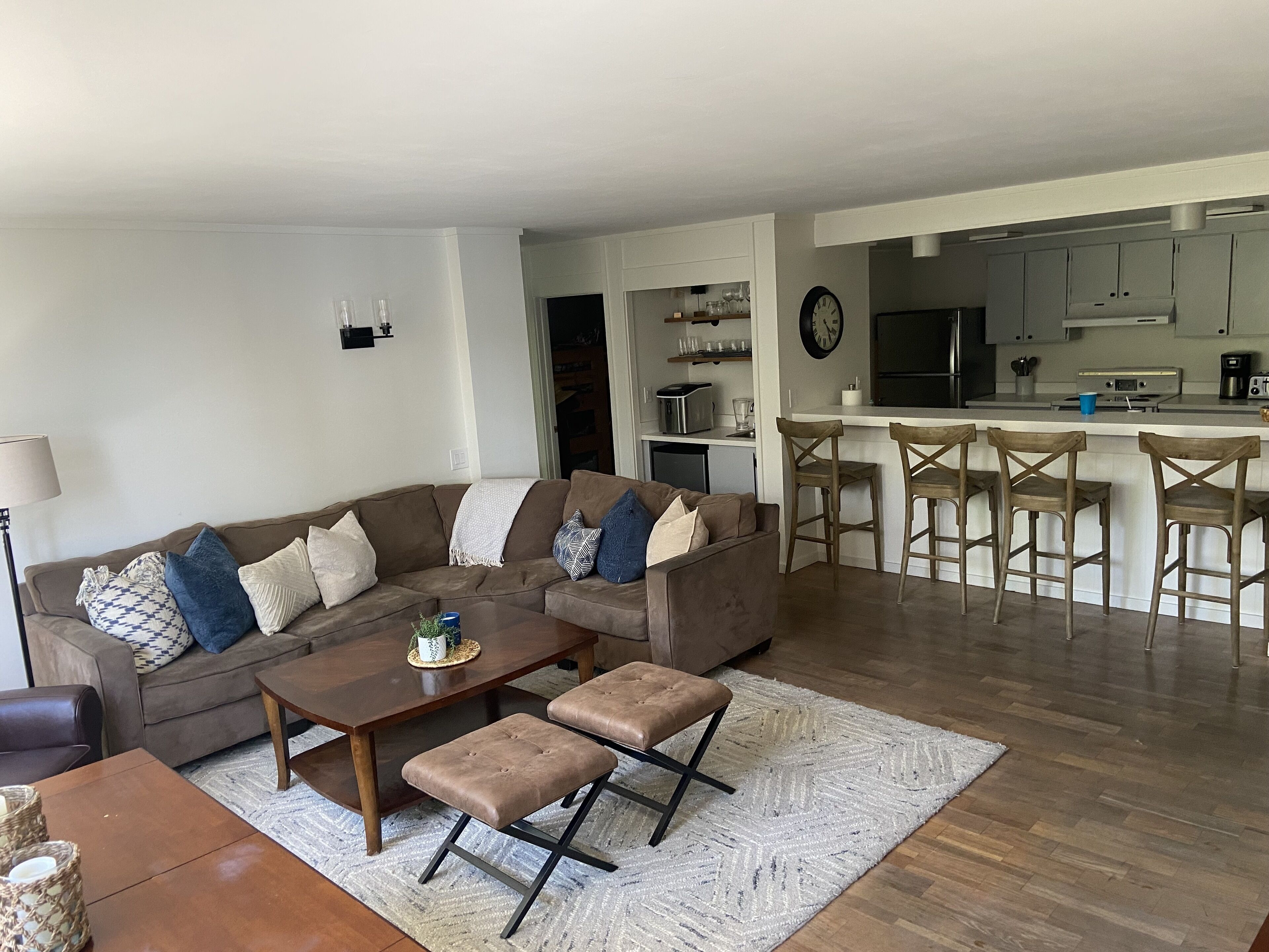 Lakefront Gated Brockway Springs Condo