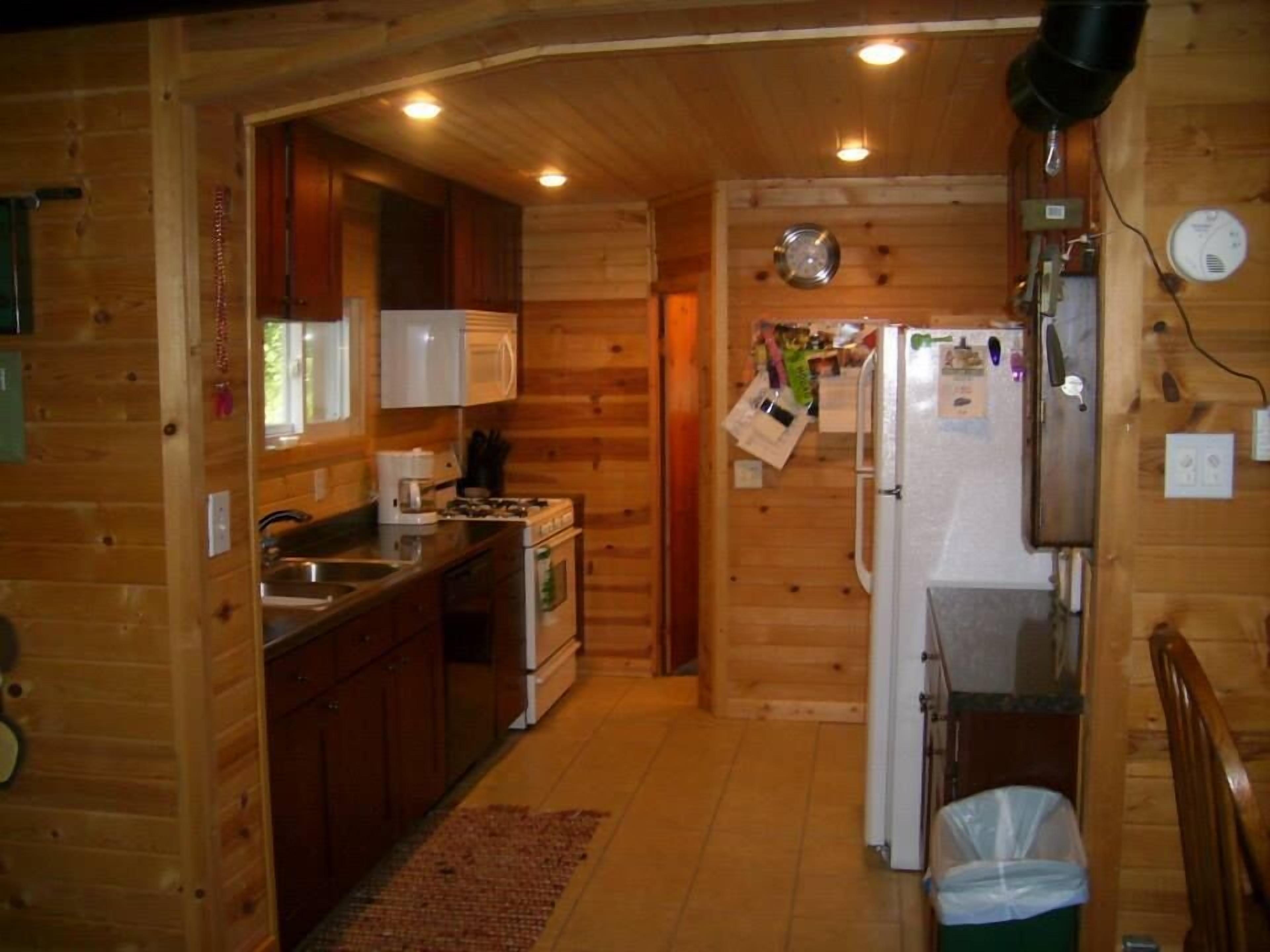 Spacious Cabin on Bay of Lake Nokomis