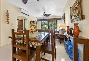 Dining - Nautibeach ground floor apartment in Playa Norte (Isla Mujeres)