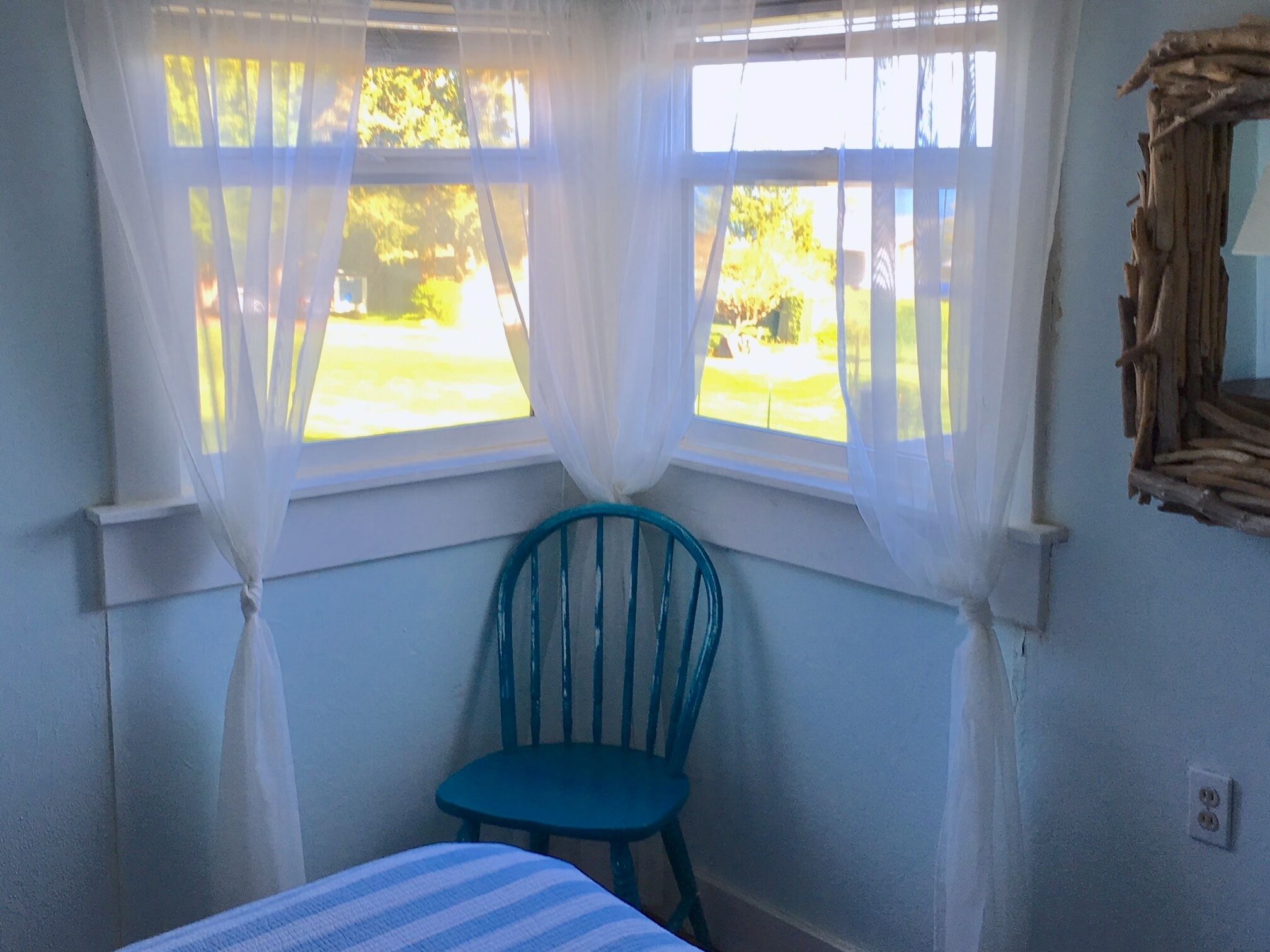 Bainbridge Cottage near the Beach