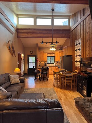 Smart TV, fireplace, DVD player, books