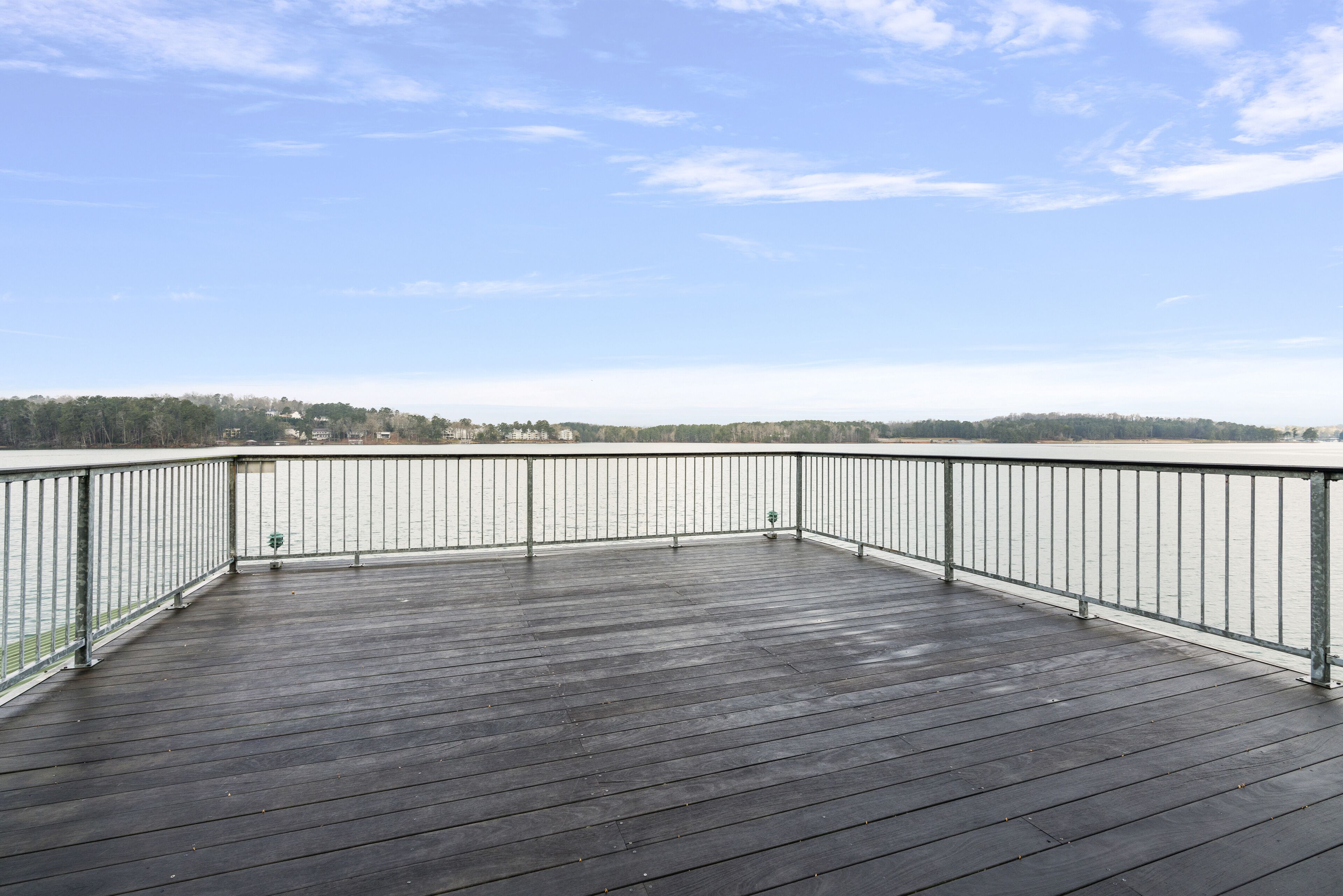 Beautiful Lake Home, Private 2 story dock