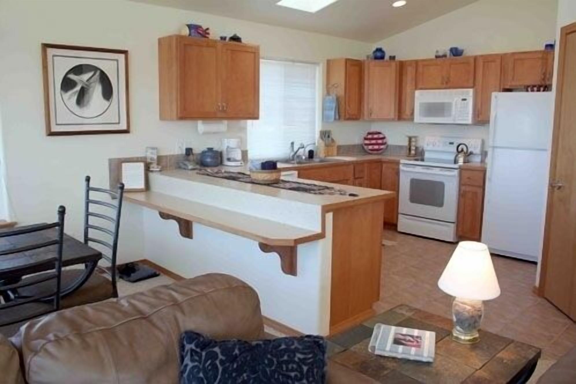 Blue Sea Beach Home Hot Tub Wifi  Short walk to Ocean City Beach