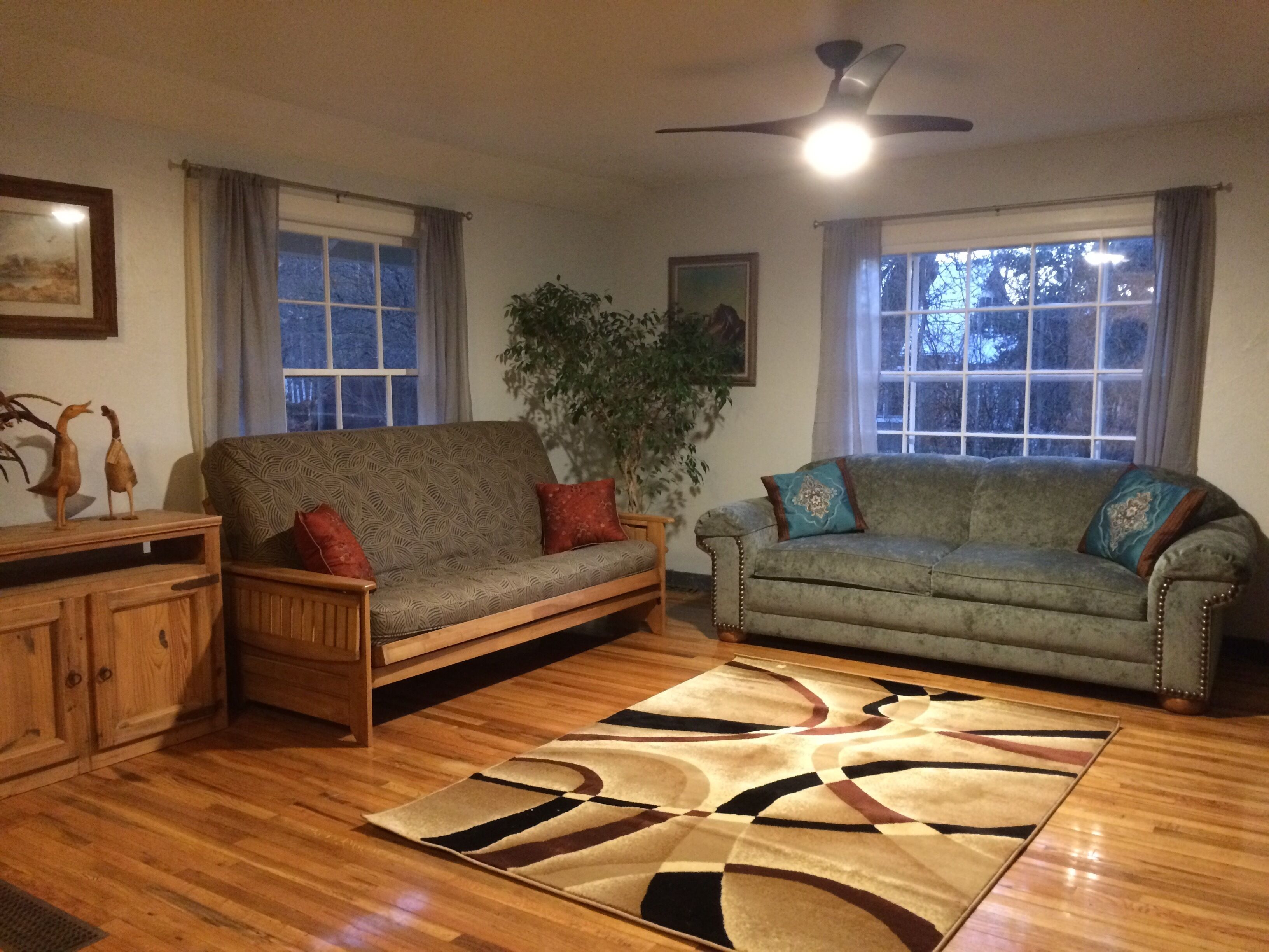 Lower Rattlesnake house with access to Grennough Park and Mt Jumbo