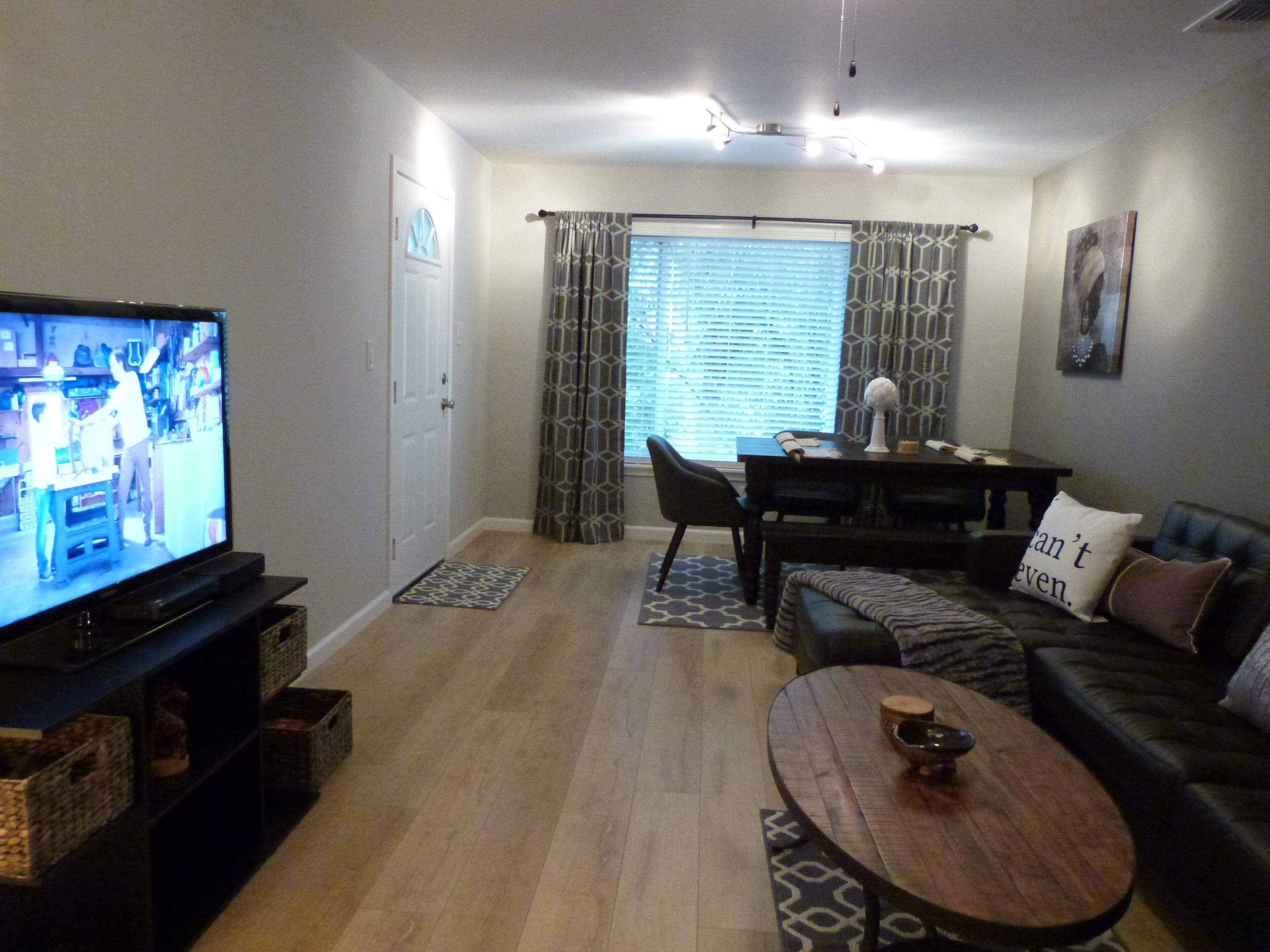 Adison SILVER Organic Garden & Barbecue, Easy Access to Hwy, Downtown & Airport