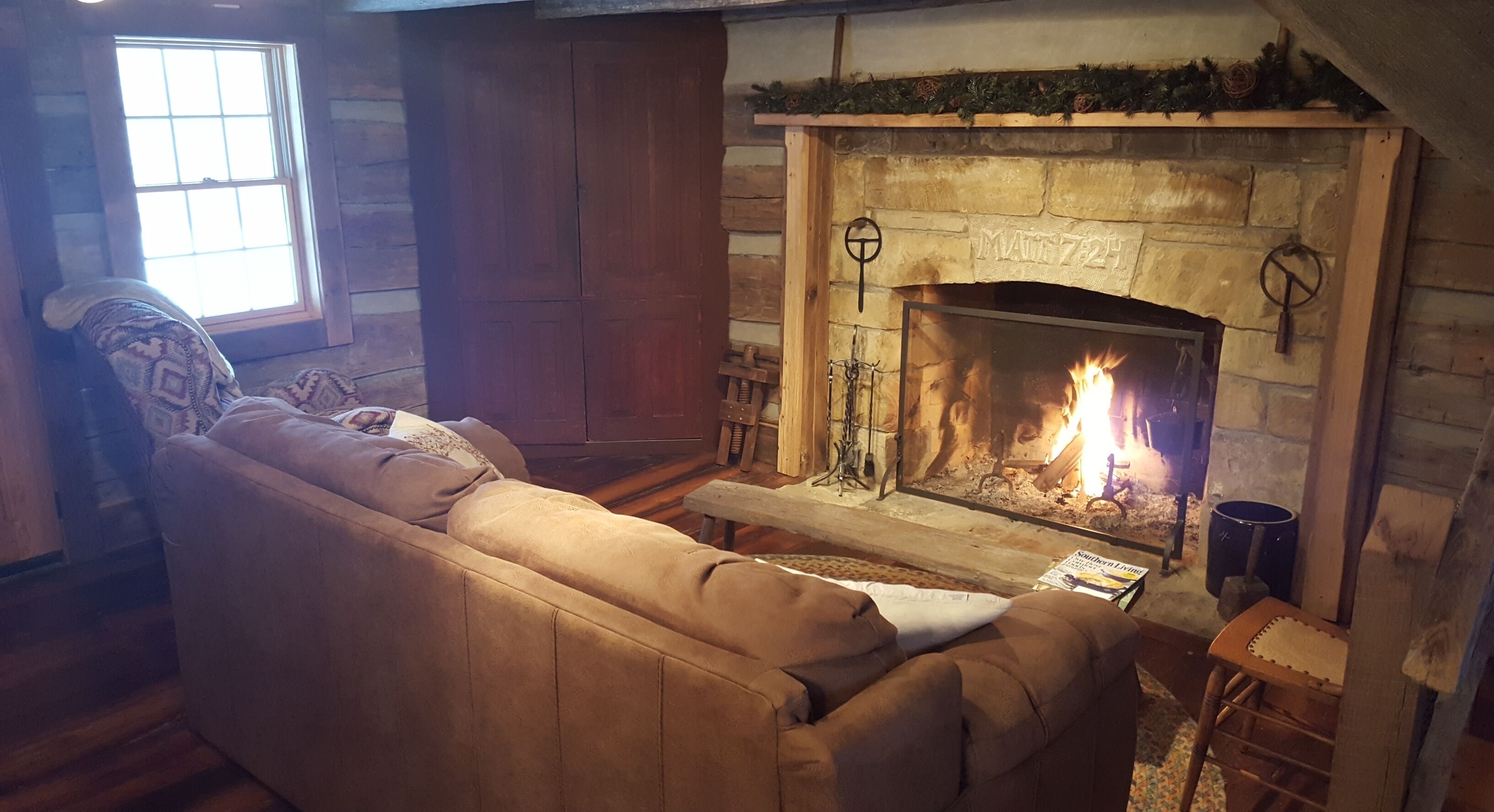 Get away from it all! Restored 1800 log cabin modern amenities  40 private acres