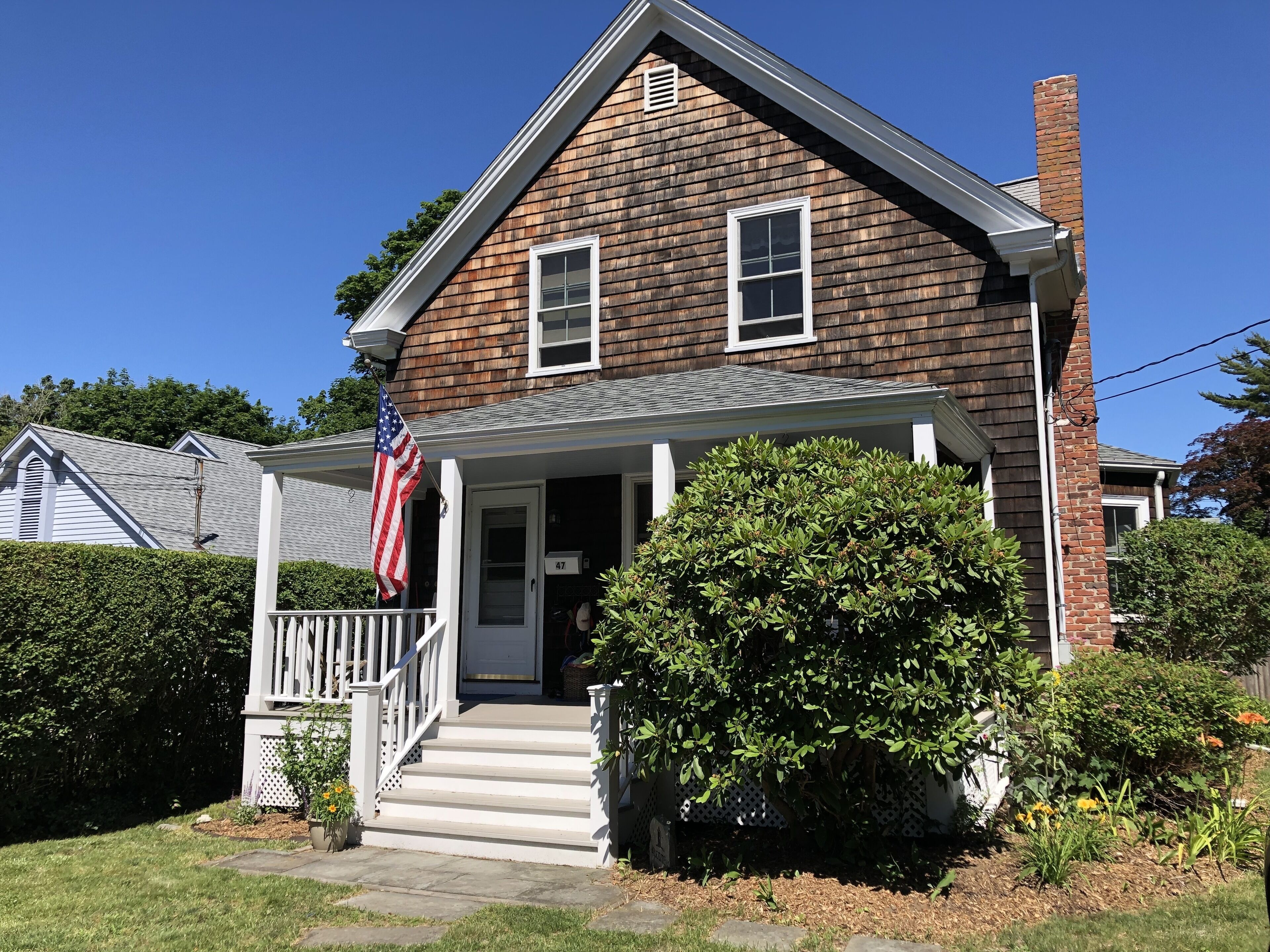Jamestown, In-Town Cottage