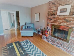 Interior - Enjoy the stunning views while relaxing on the deck at East Ledge Cottage (Georgetown)