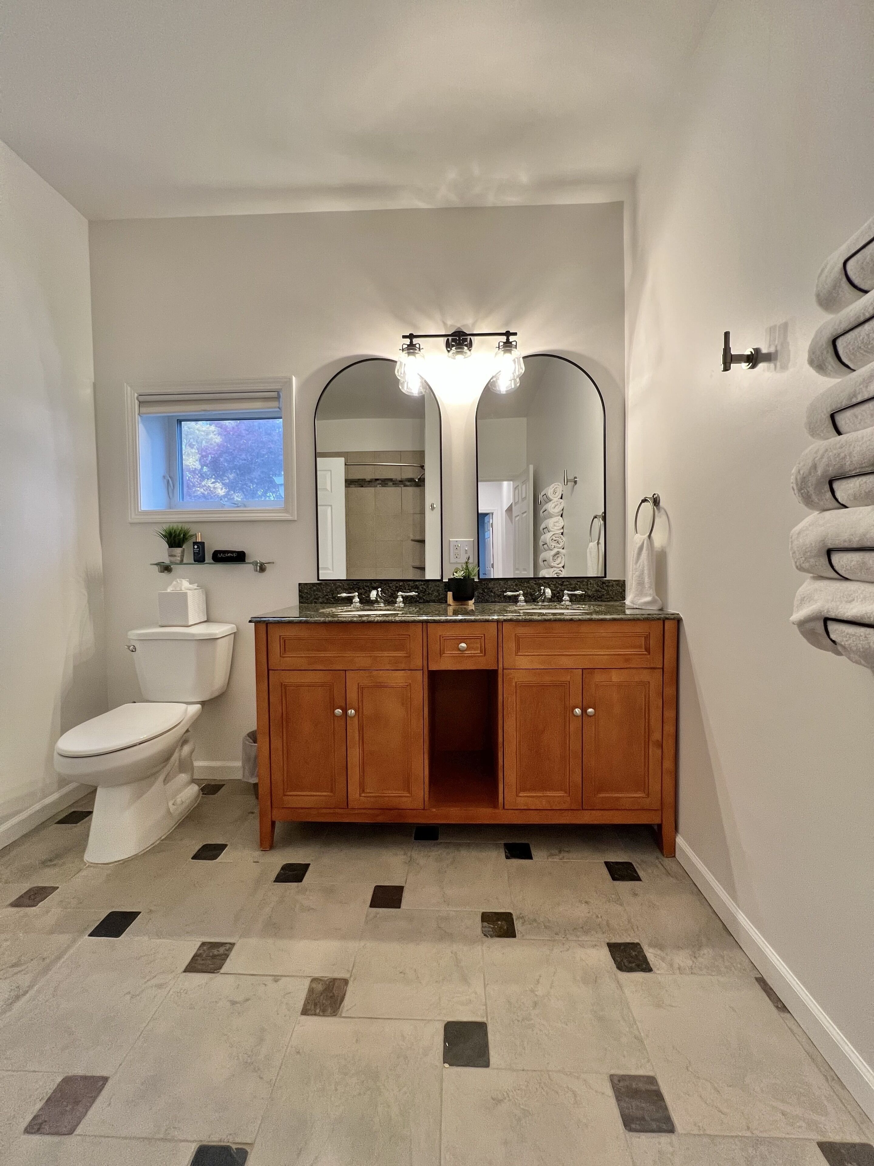  Fully Furnished Apartment 2 Bedroom