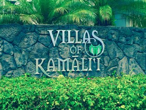 Exterior - Great Rates and A/C in every room. Near North Shore beaches. Pool & Hot Tub!  (Princeville)