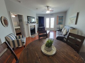 TV - "Sandy Bottoms" is a Beautiful Condo Just 1 Block from the Beach! (Corpus Christi)