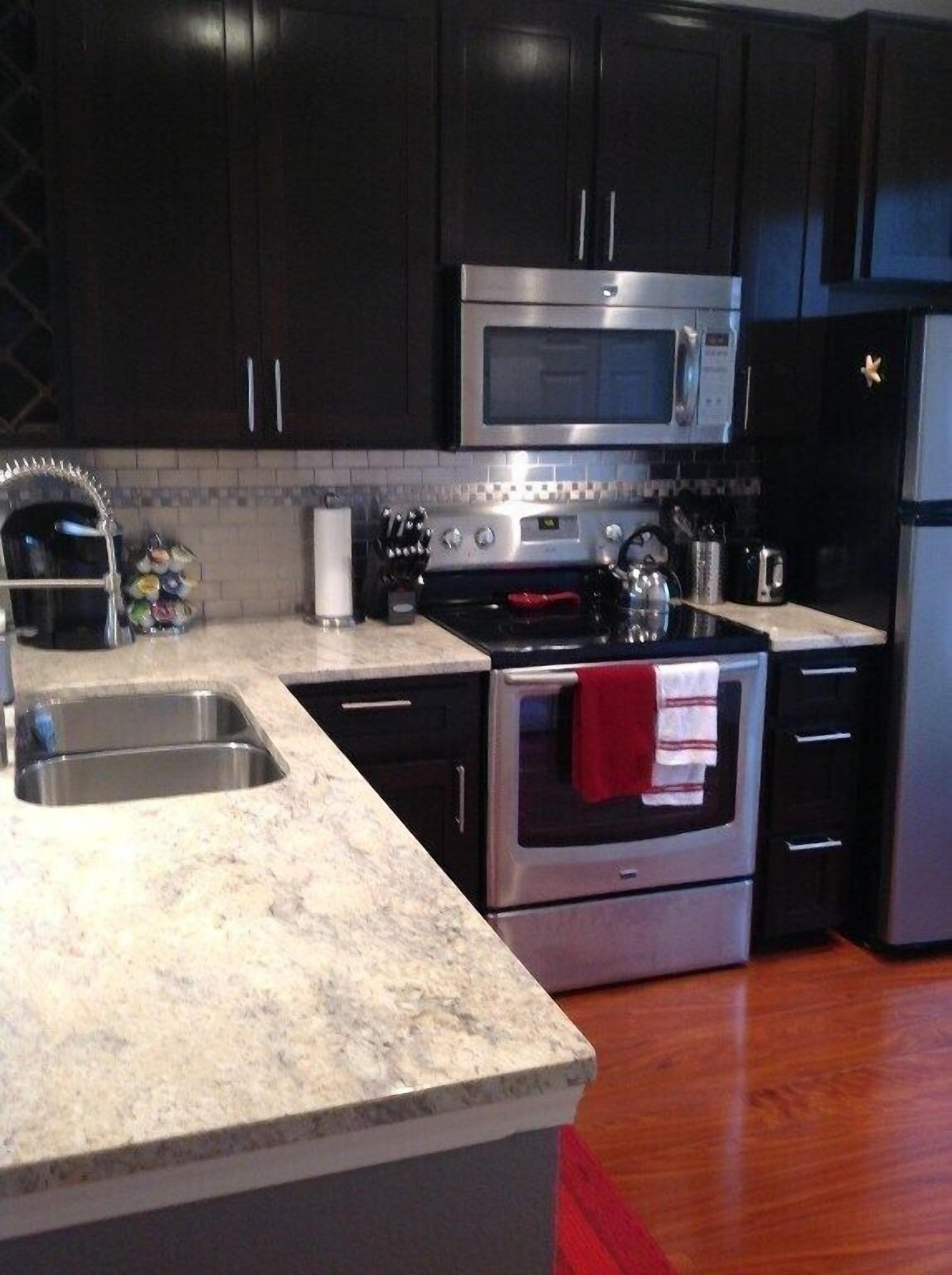 "Sandy Bottoms" is a Beautiful Condo Just 1 Block from the Beach!