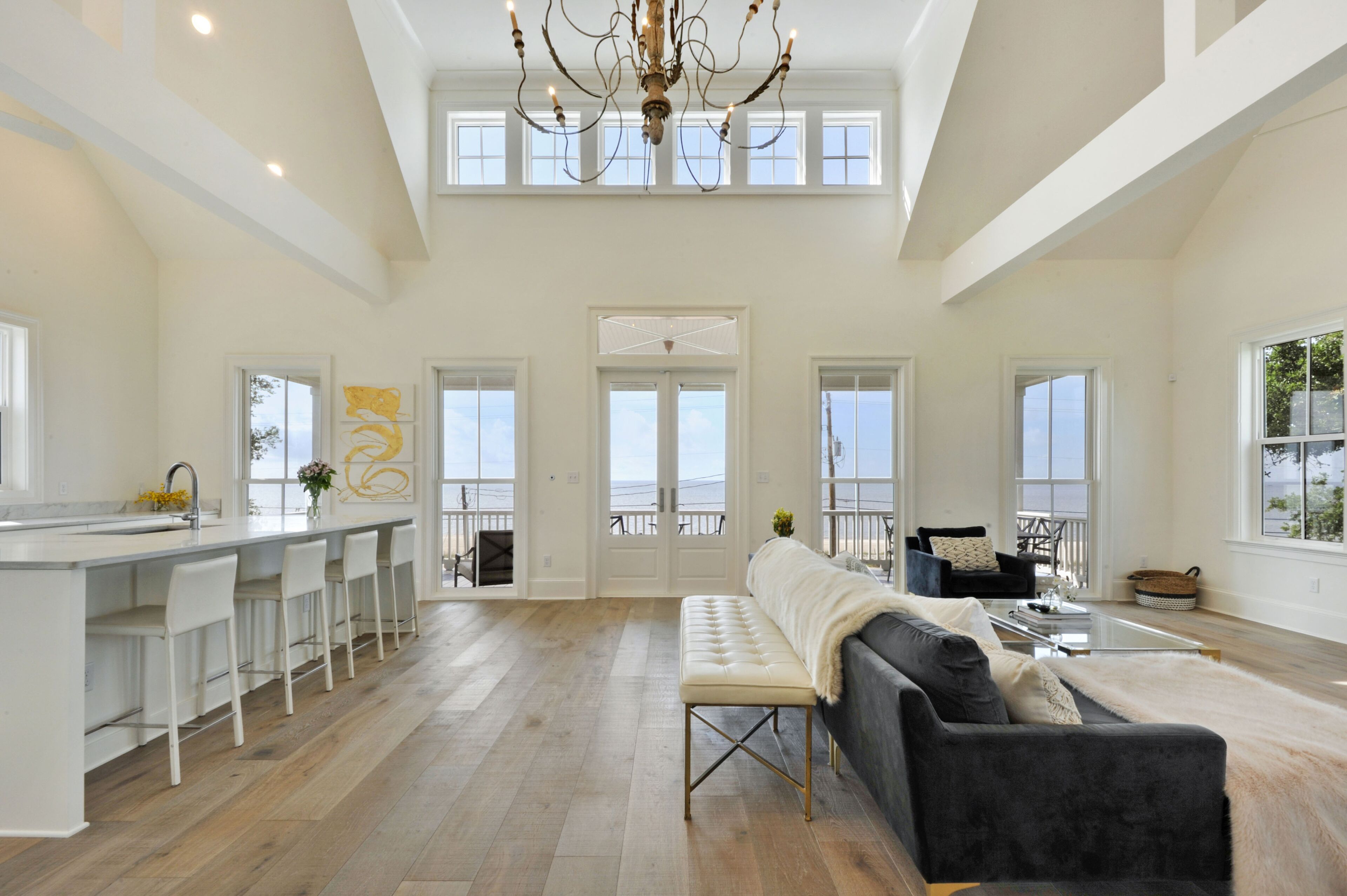 Beautiful Beachfront Home! Enjoy the Best of Waveland and Bay St Louis